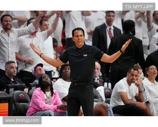 斯波透露热火球员妻子助力家庭生活孩子们周五正常上学