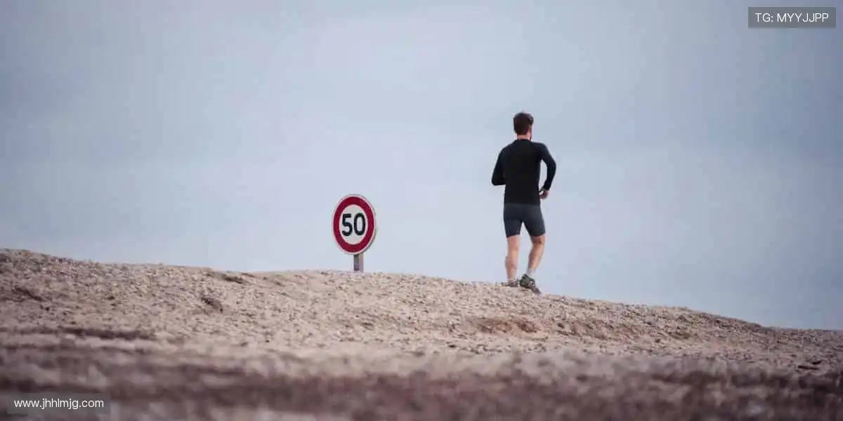 「弹幕互动 + 专家解读，边看边聊才是观赛标配！💬加入直播间，一起嗨翻天！」